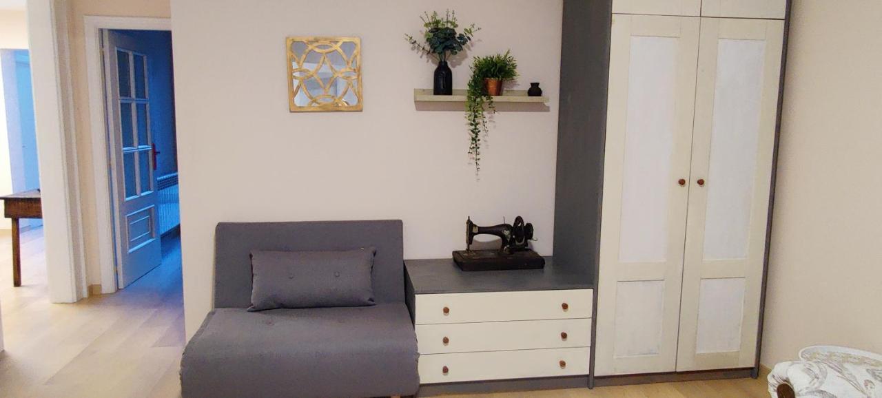Cs50 Alojamiento 1 Dormitorio Monforte De Lemos Hotel Екстериор снимка